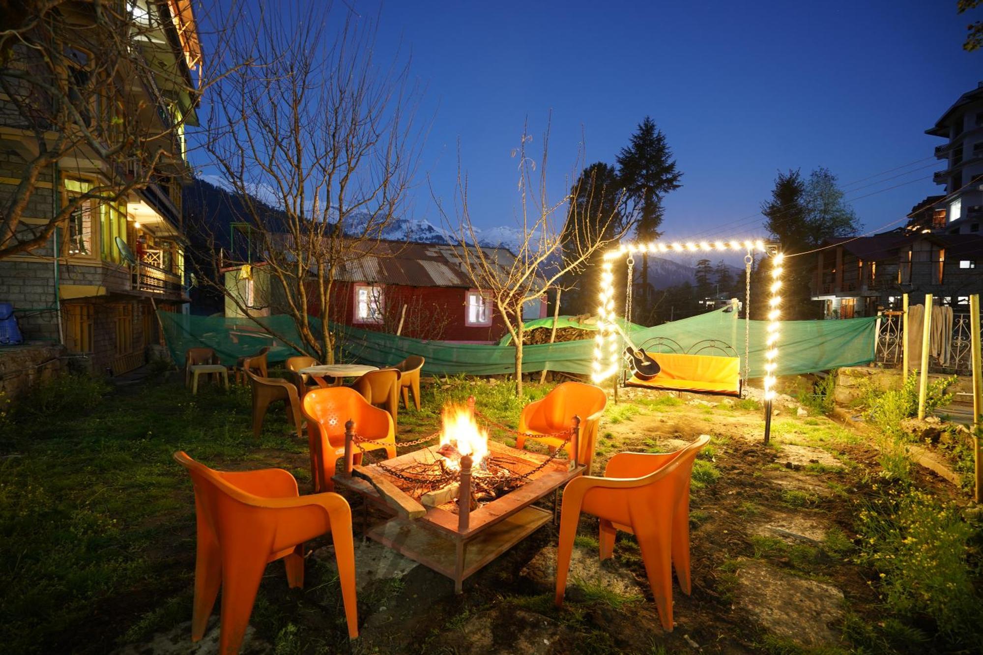 Woods Villa Cottage, Manali Buitenkant foto