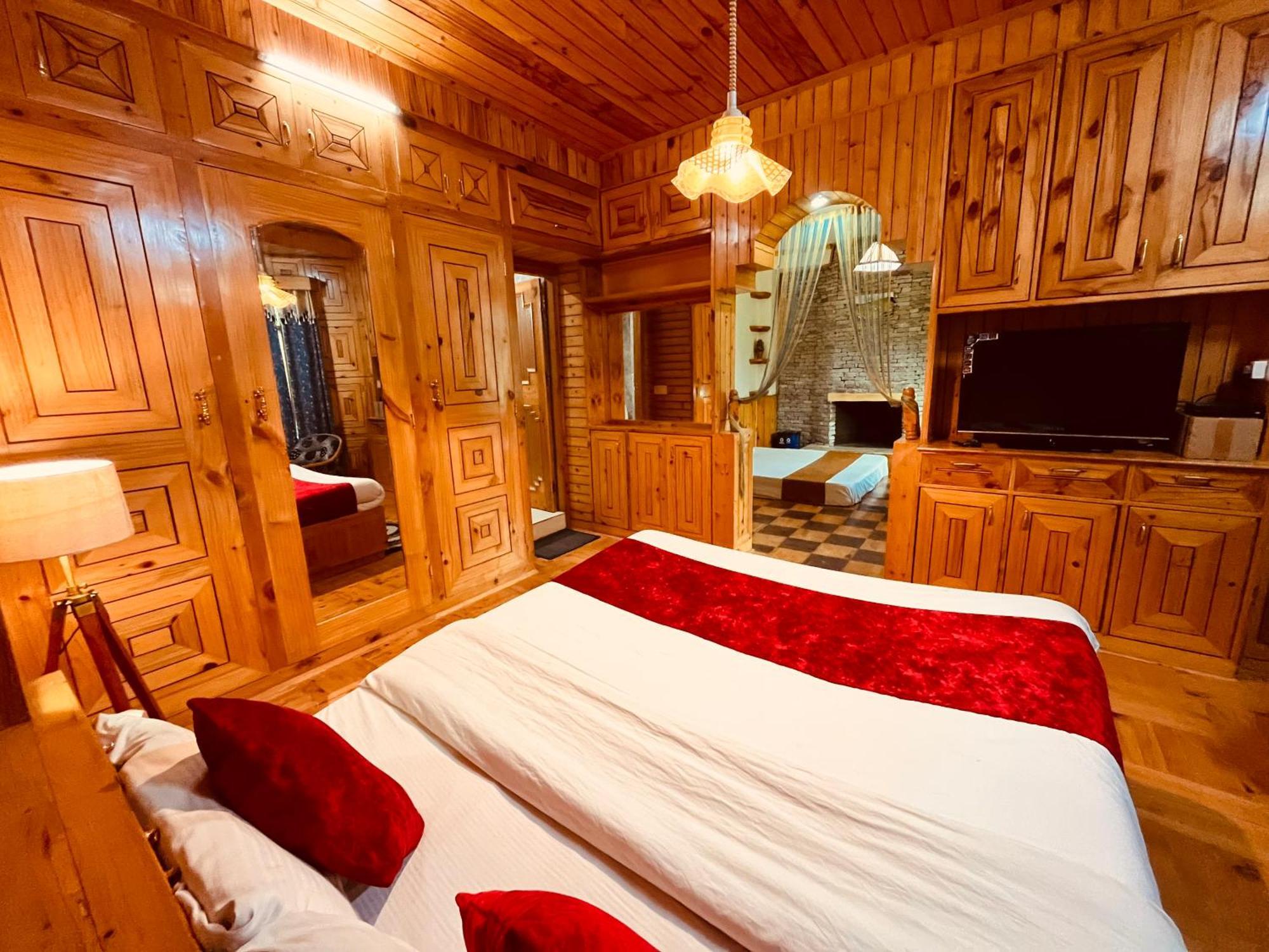 Woods Villa Cottage, Manali Buitenkant foto